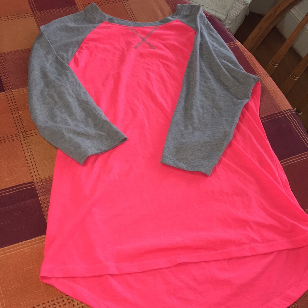 Athletic shirt